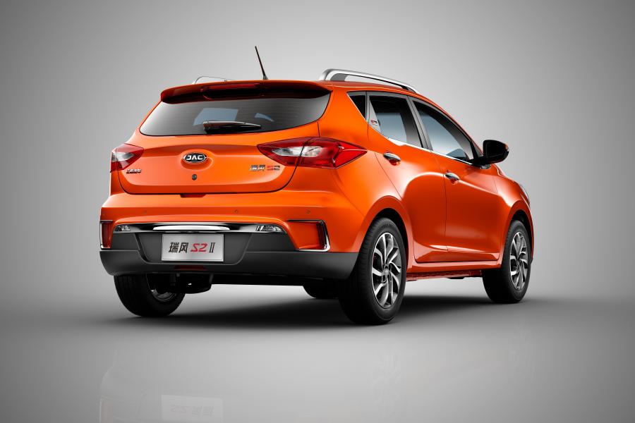  JAC Refine S2 2016 года  (фото 4 из 6)